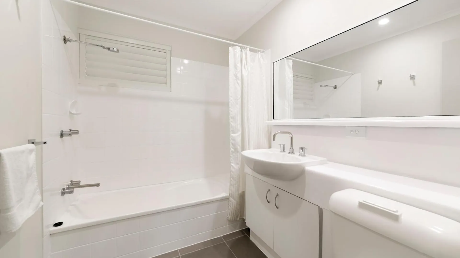 Mt Ommaney Hotel Apartments Брисбен Апарт-отель